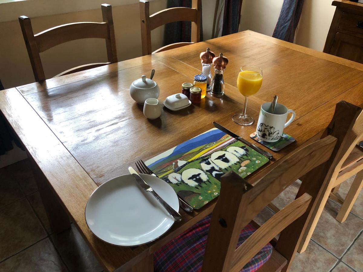 Foresters Lodge bed&breakfast, near loch ness Inverfarigaig Exteriör bild